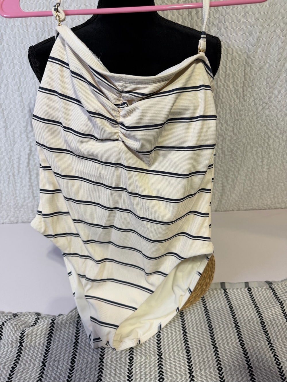 Shade and shore xl brand new swim suit